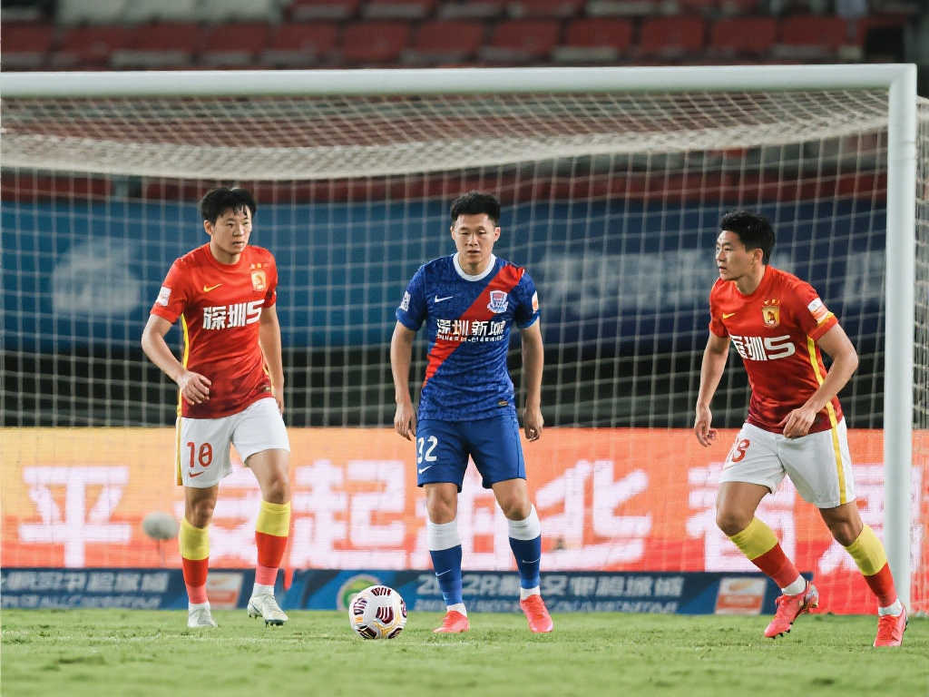 【中超】克雷桑建功李源一进球 泰山队4-0横扫深圳 【中超】克雷桑建功李源一进球 泰山队4-0横扫深圳